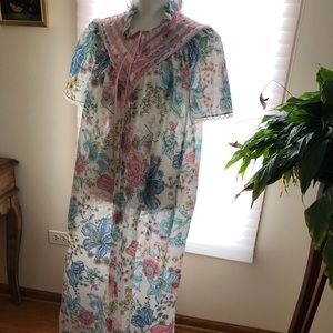 Vintage Fields lounging robe